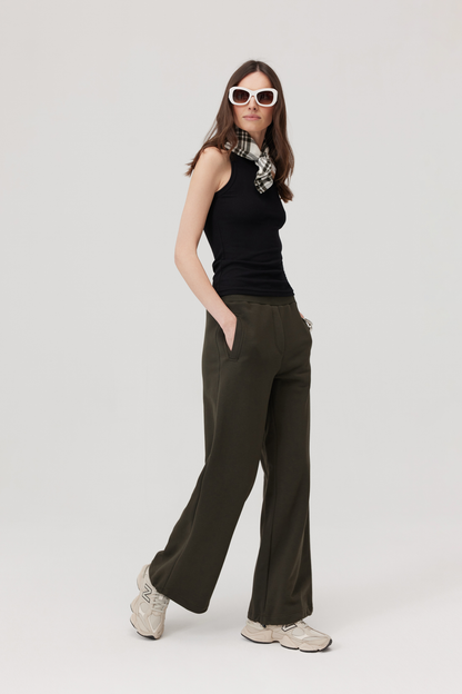 Top typu basic Boxer czarny