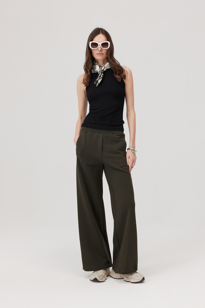 Top typu basic Boxer czarny