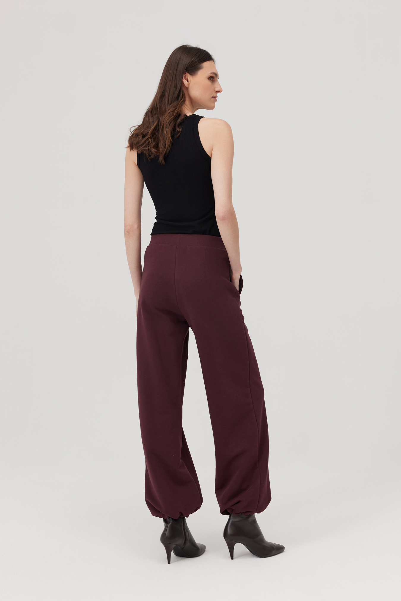 Norden Cherry Sweatpants