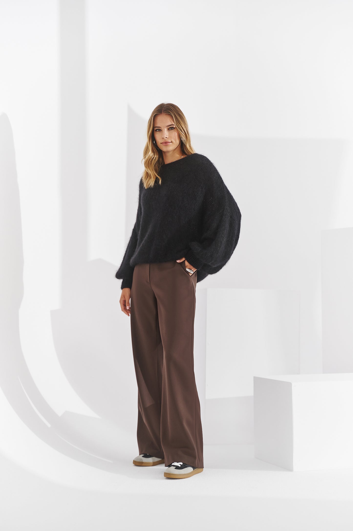Ultra-soft baby mohair sweater Futuro black