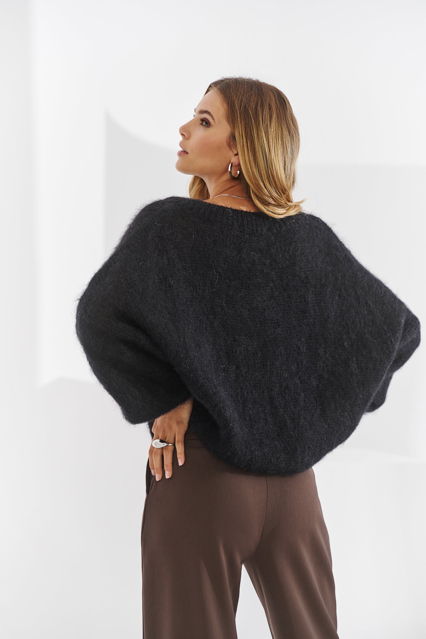 Ultra-soft baby mohair sweater Futuro black
