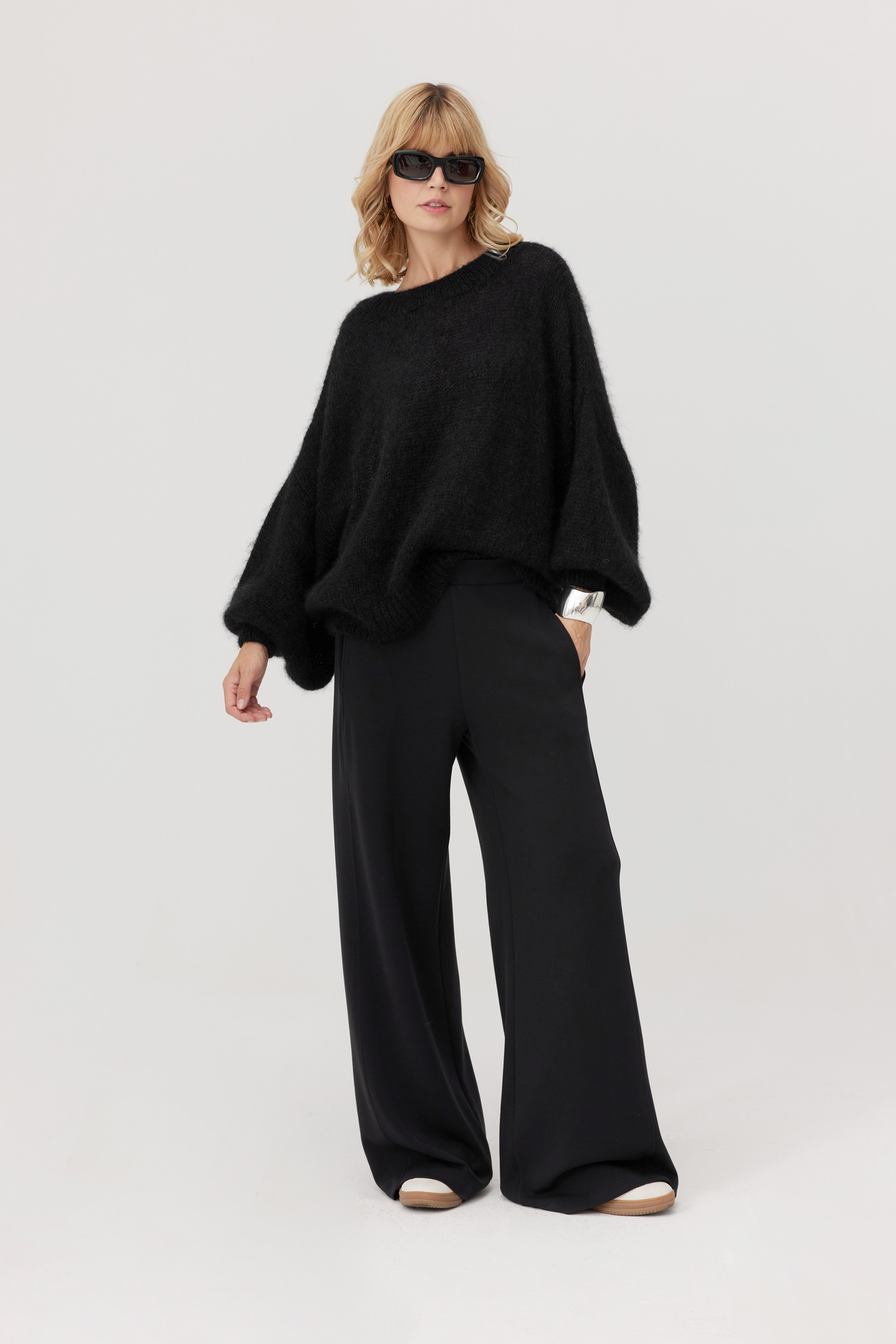 Ultra-soft baby mohair sweater Futuro black