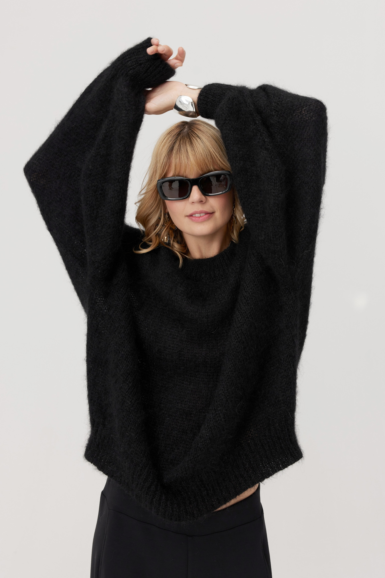 Ultra-soft baby mohair sweater Futuro black