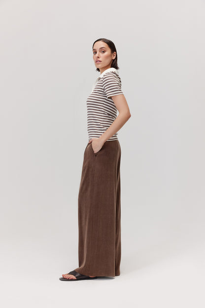 Polo marron Nees